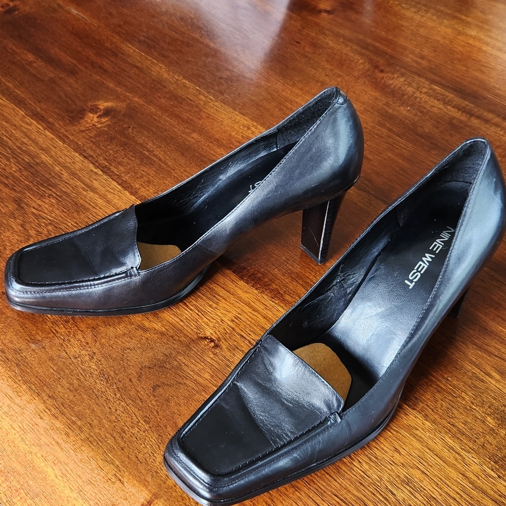 Nine West Black Square Toe Pump Size 7 1/2 M